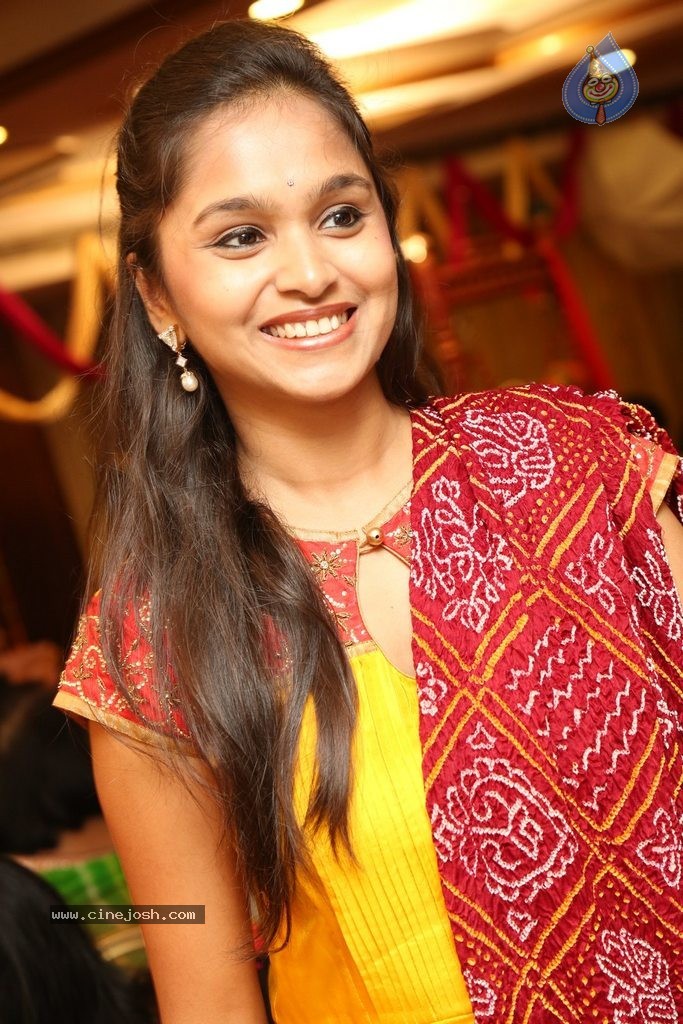 Alok Nahata and Sashi Nahata 25th Wedding Anniversary  - 81 / 128 photos