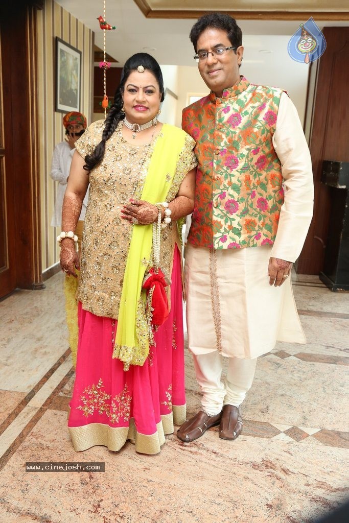Alok Nahata and Sashi Nahata 25th Wedding Anniversary  - 83 / 128 photos