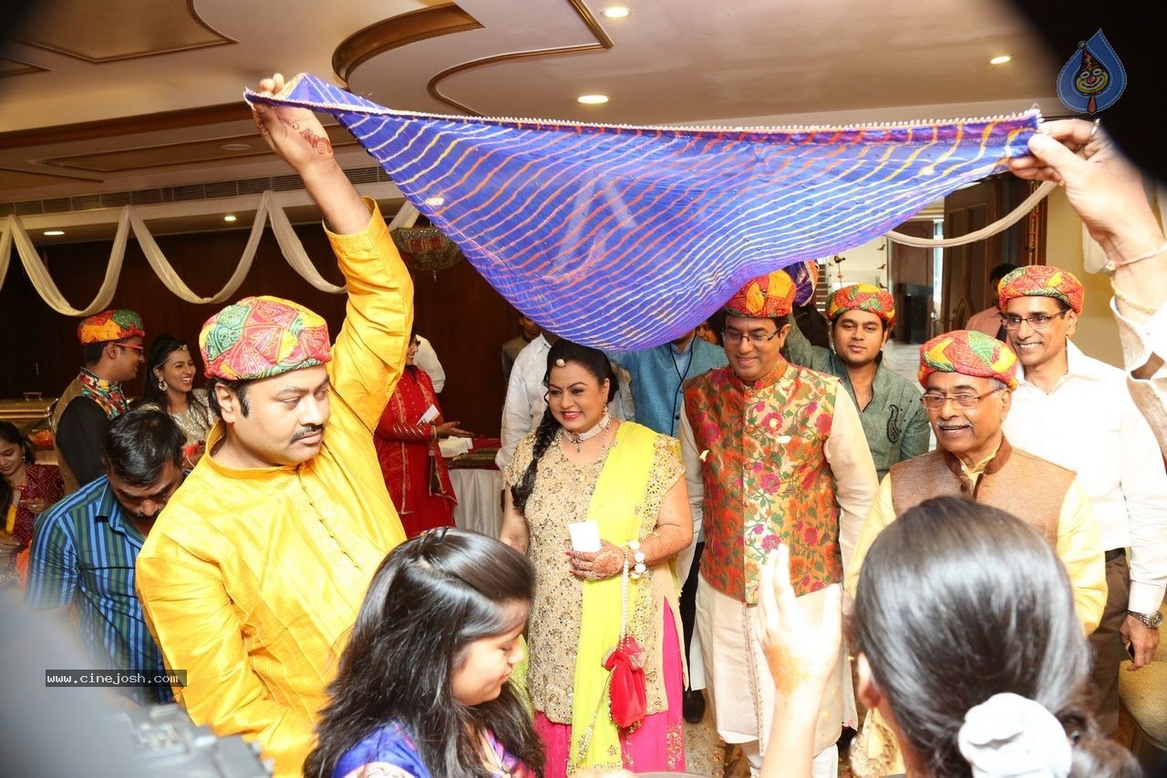 Alok Nahata and Sashi Nahata 25th Wedding Anniversary  - 95 / 128 photos