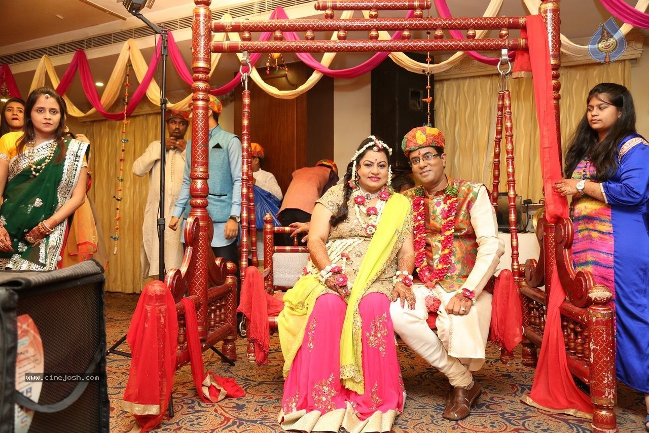 Alok Nahata and Sashi Nahata 25th Wedding Anniversary  - 99 / 128 photos