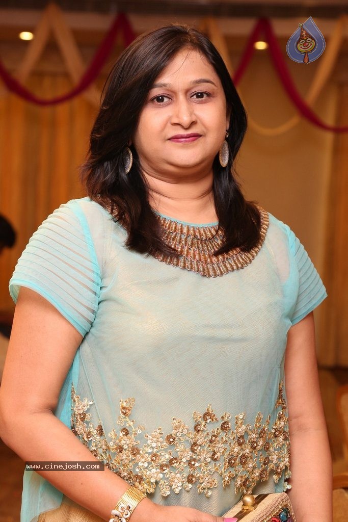 Alok Nahata and Sashi Nahata 25th Wedding Anniversary  - 113 / 128 photos