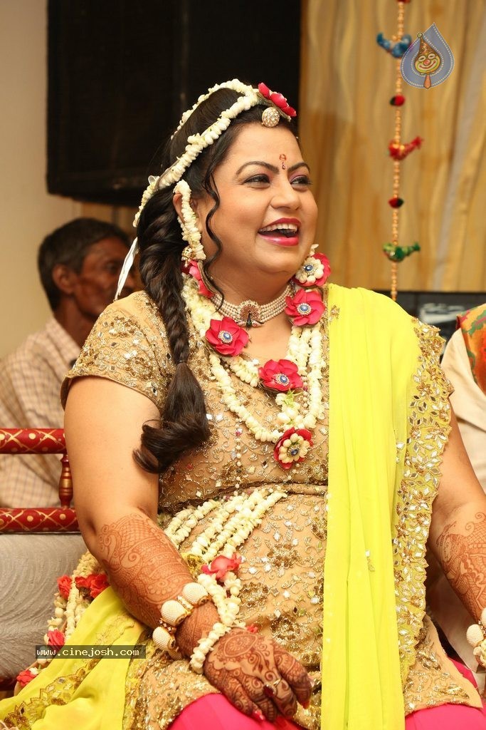 Alok Nahata and Sashi Nahata 25th Wedding Anniversary  - 117 / 128 photos