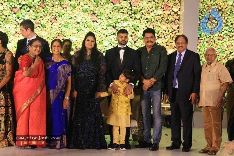 Ananthi And Vinoth Wedding Reception Stills - 11 / 18 photos