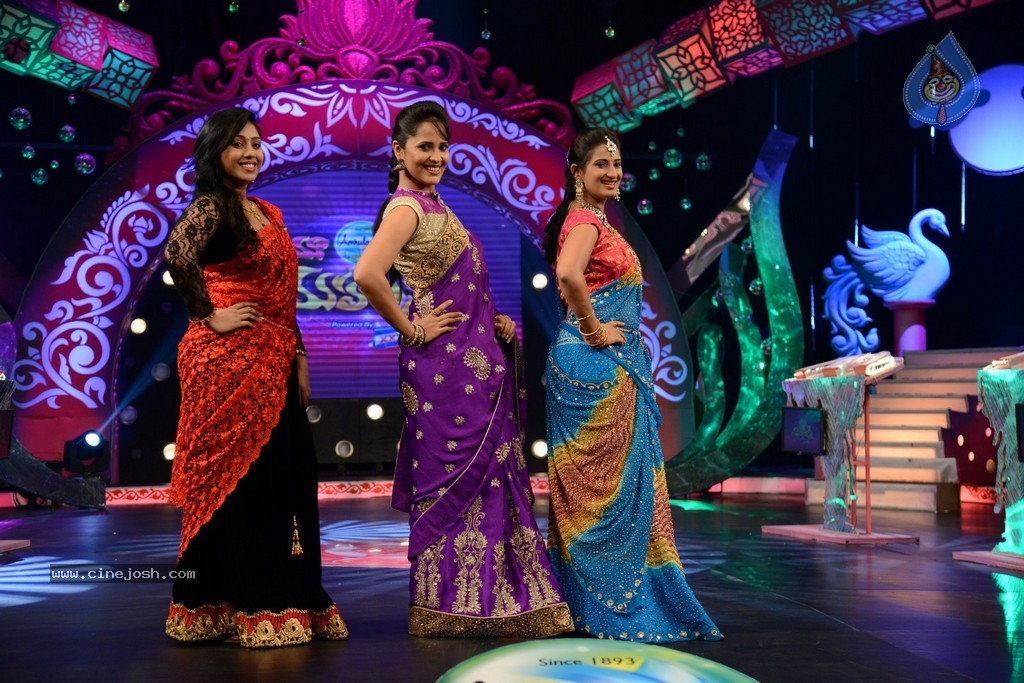 Anasuya at MAA Mahalakshmi Event - 41 / 105 photos