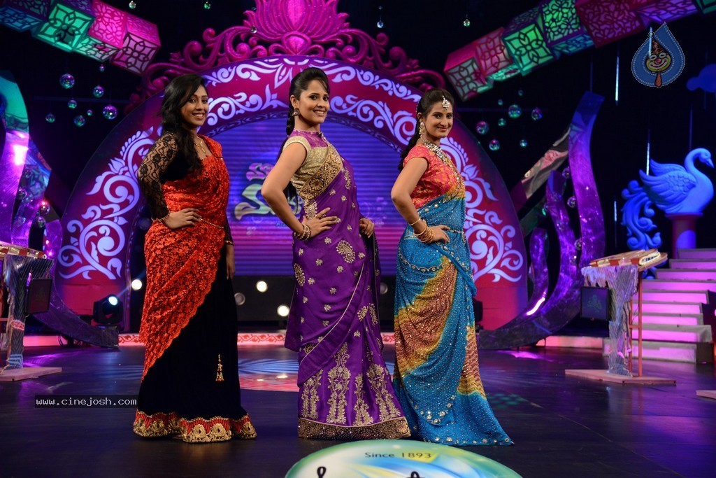 Anasuya at MAA Mahalakshmi Event - 52 / 105 photos