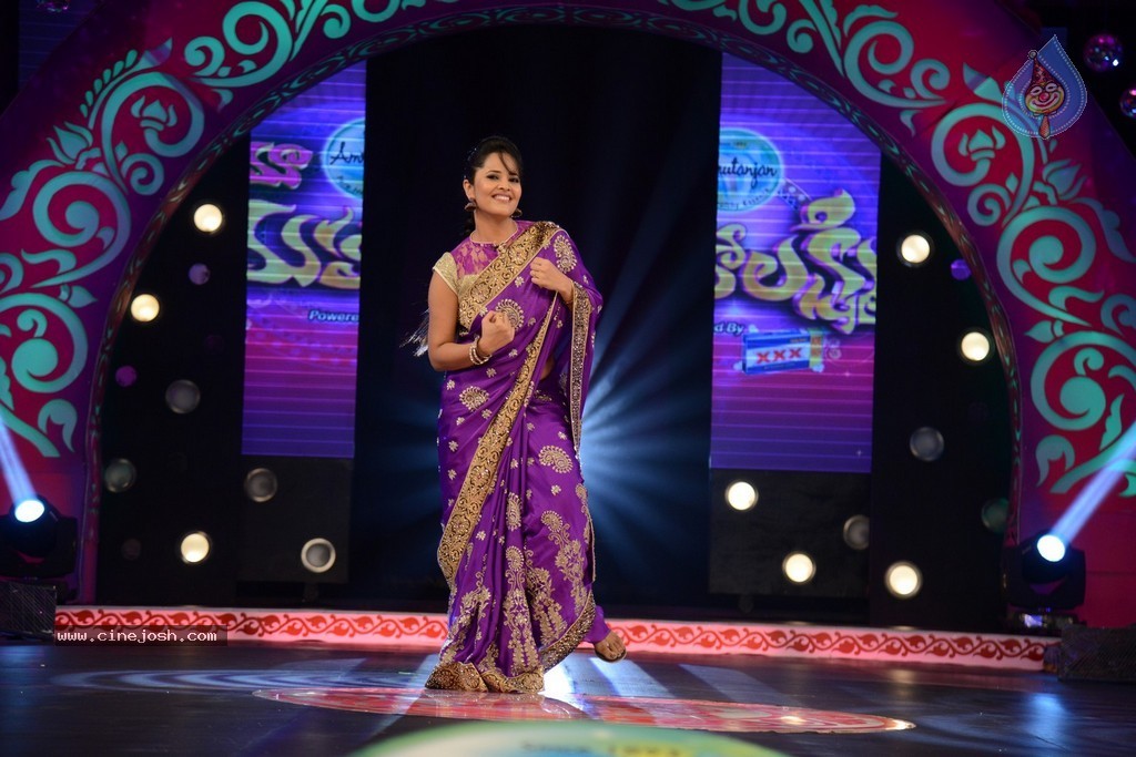 Anasuya at MAA Mahalakshmi Event - 67 / 105 photos