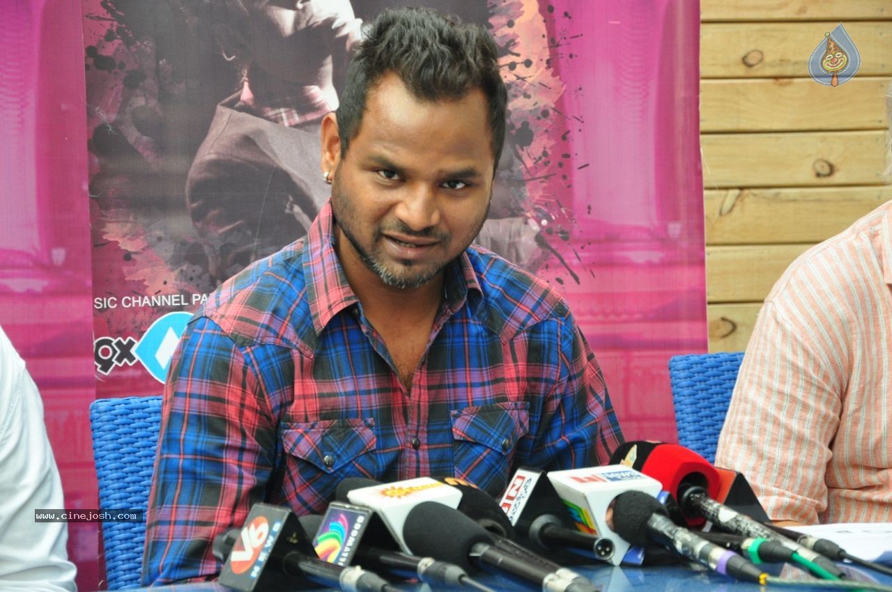 Ankit Tiwari Live Musical Concert Cancelled PM - 19 / 23 photos