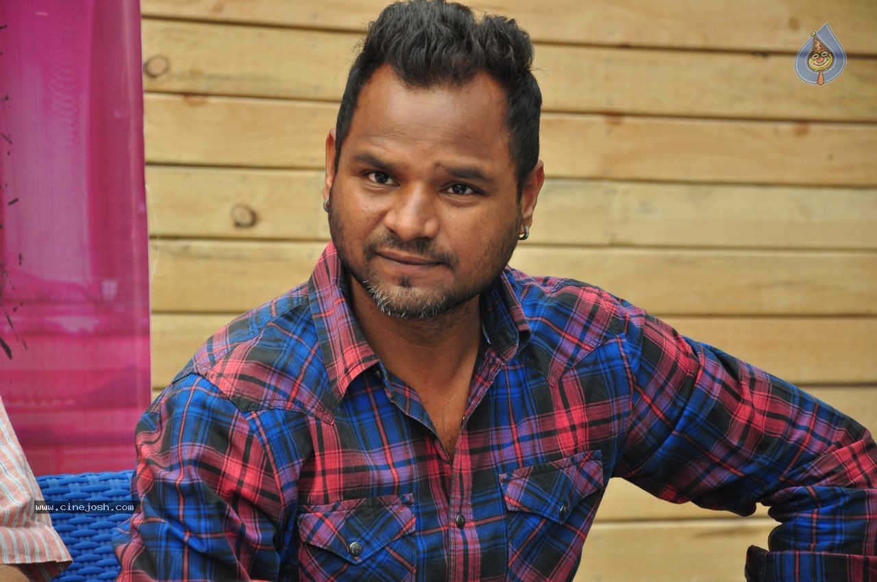 Ankit Tiwari Live Musical Concert Cancelled PM - 23 / 23 photos