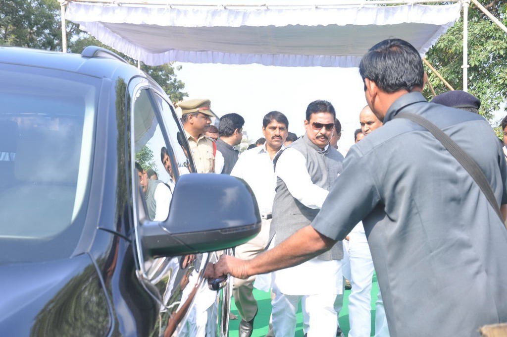 ANR Condolences Photos 03 - 350 / 354 photos