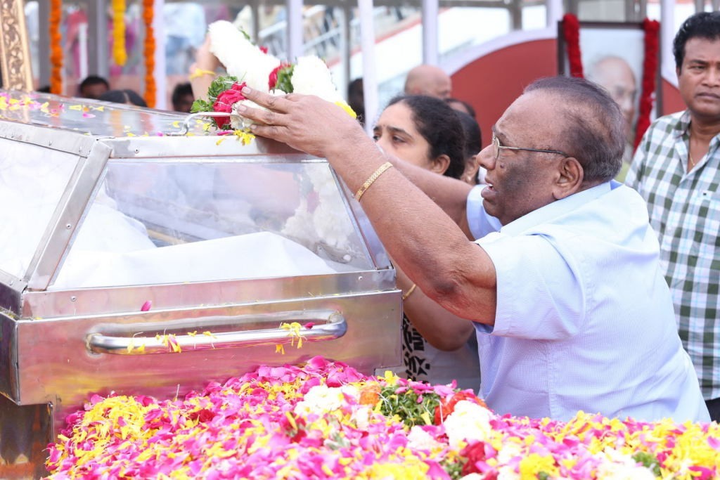 ANR Condolences Photos 04 - 2 / 280 photos