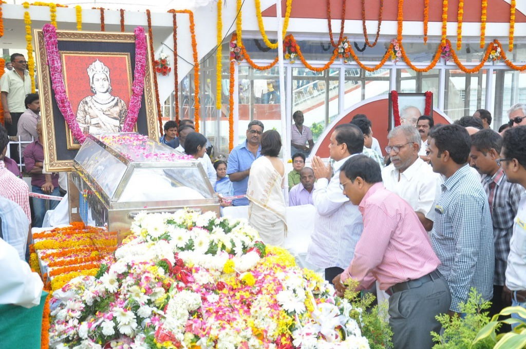 ANR Condolences Photos 04 - 121 / 280 photos