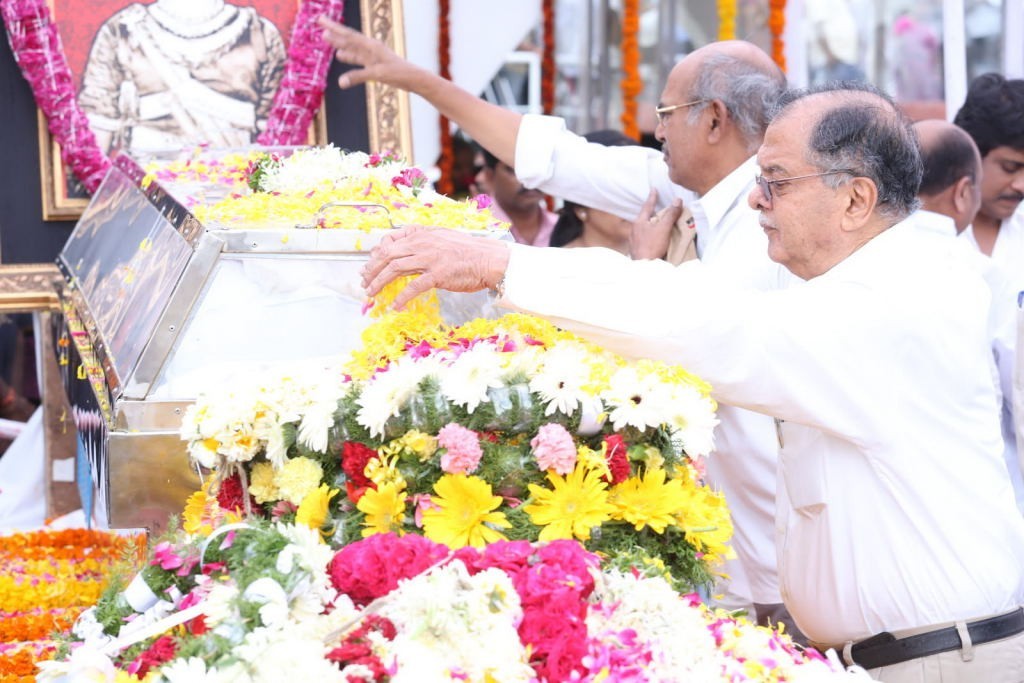 ANR Condolences Photos 04 - 144 / 280 photos