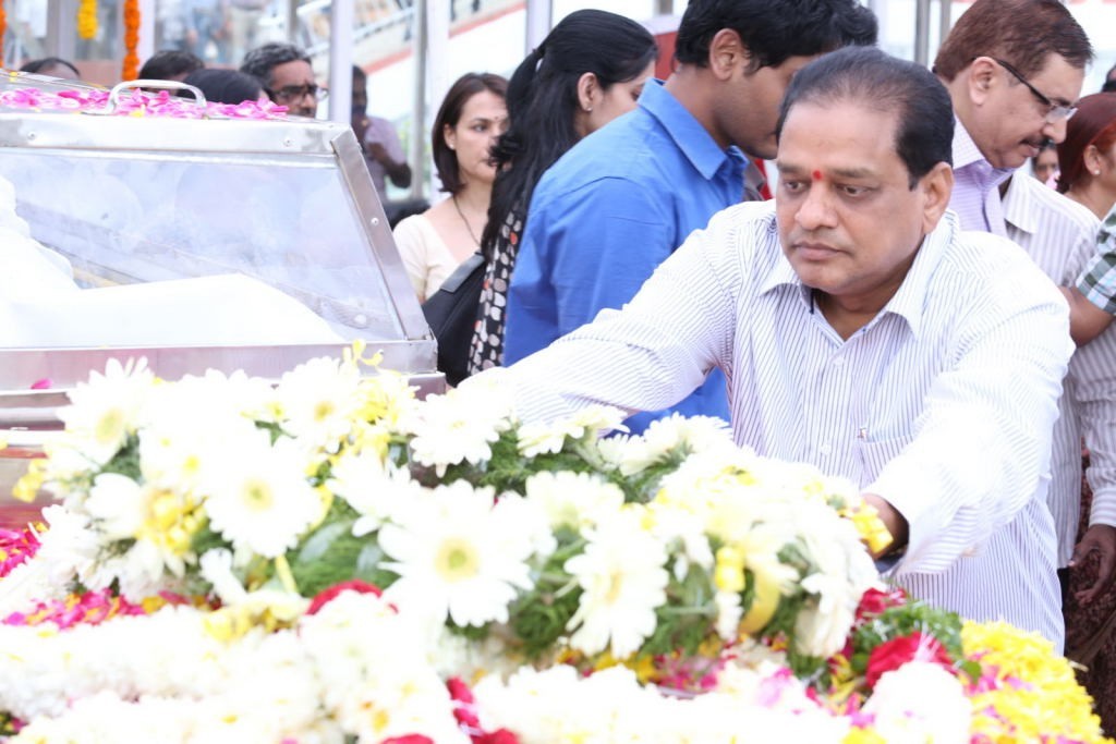 ANR Condolences Photos 04 - 175 / 280 photos