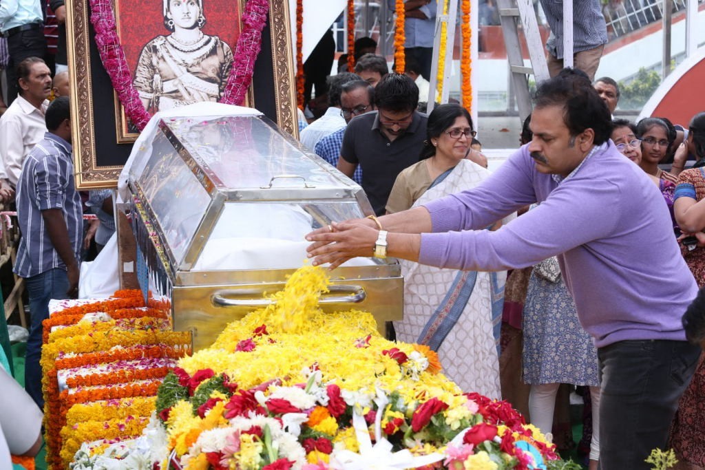 ANR Condolences Photos 04 - 207 / 280 photos