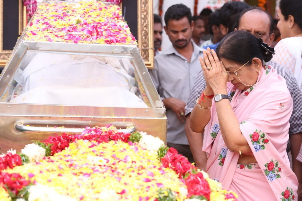 ANR Condolences Photos 05 - 16 / 138 photos