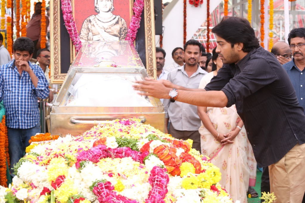 ANR Condolences Photos 05 - 41 / 138 photos