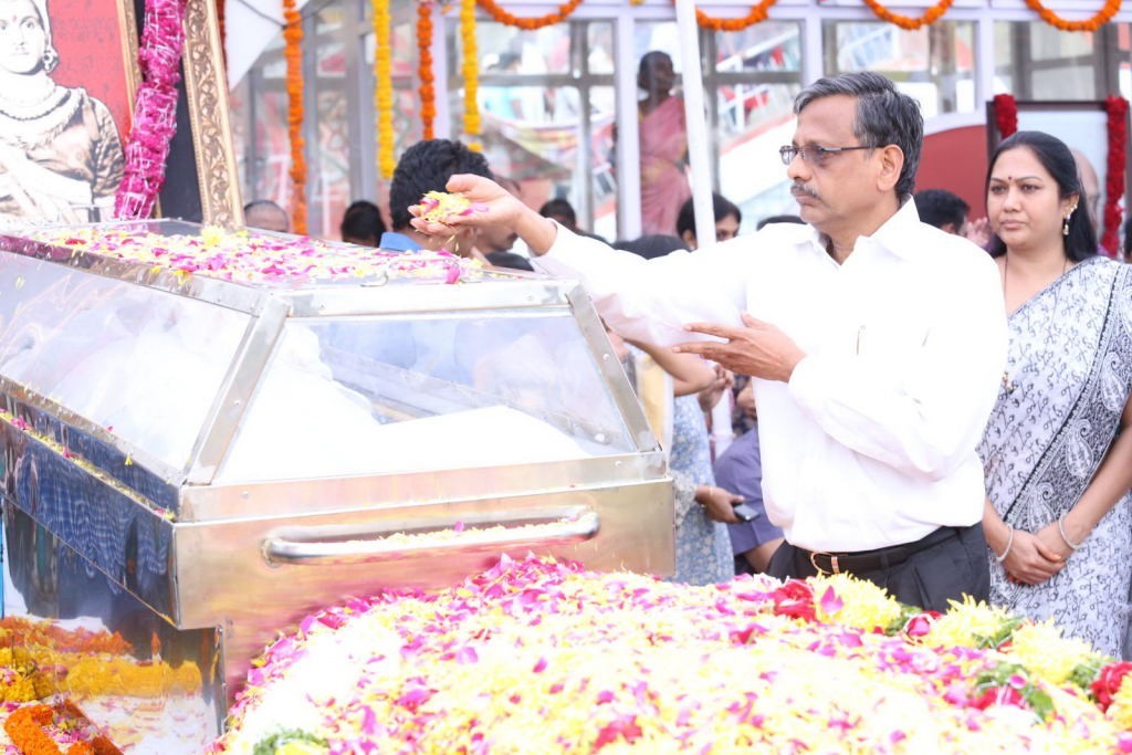 ANR Condolences Photos 05 - 94 / 138 photos