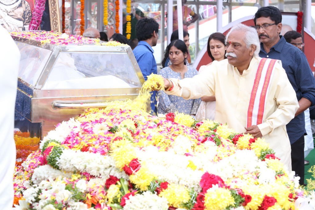 ANR Condolences Photos 05 - 118 / 138 photos