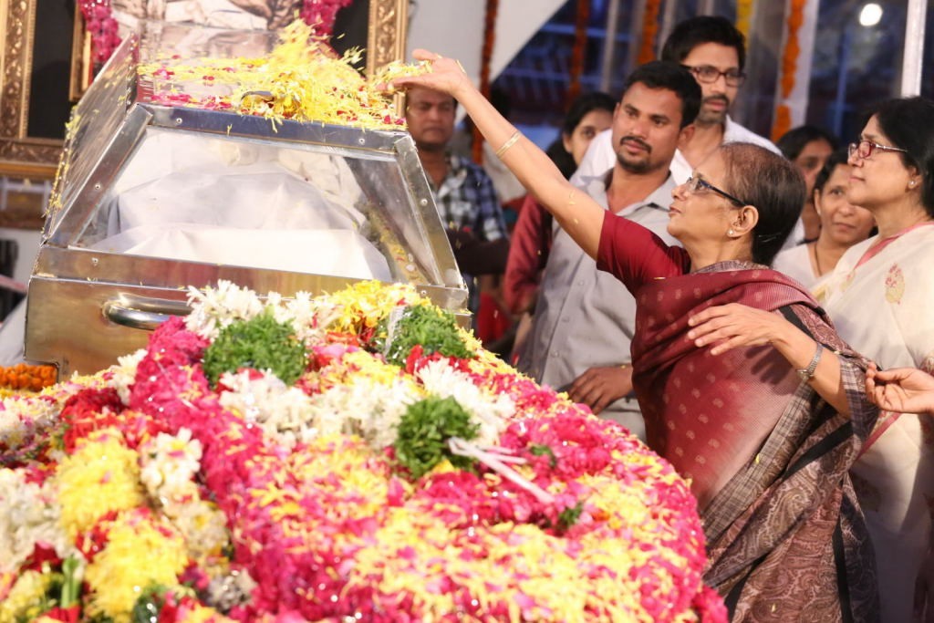 ANR Condolences Photos 06 - 90 / 194 photos