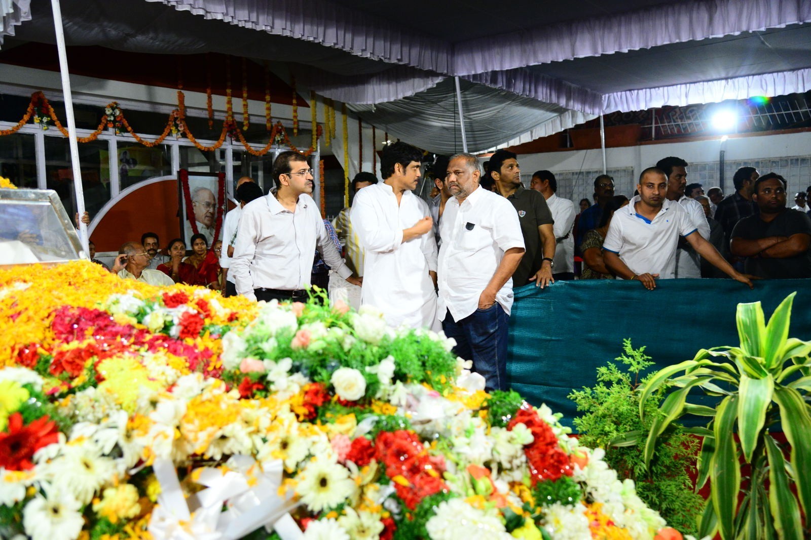 ANR Condolences Photos 08 - 100 / 190 photos
