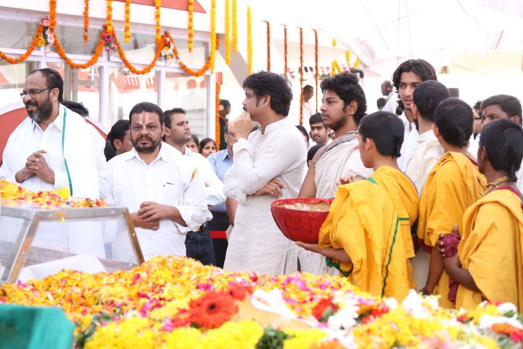 ANR Condolences Photos 09 - 34 / 440 photos