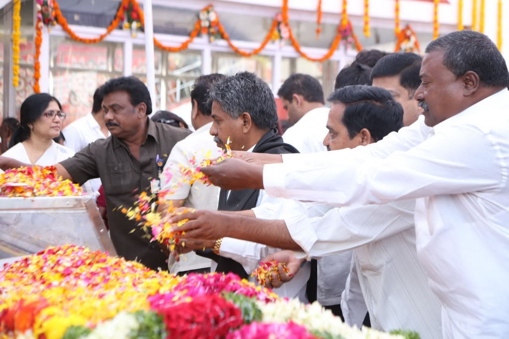 ANR Condolences Photos 09 - 42 / 440 photos