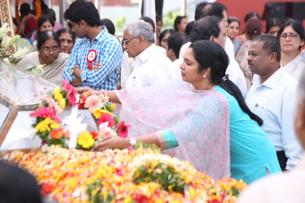 ANR Condolences Photos 09 - 56 / 440 photos