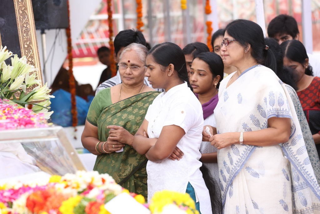 ANR Condolences Photos 09 - 75 / 440 photos