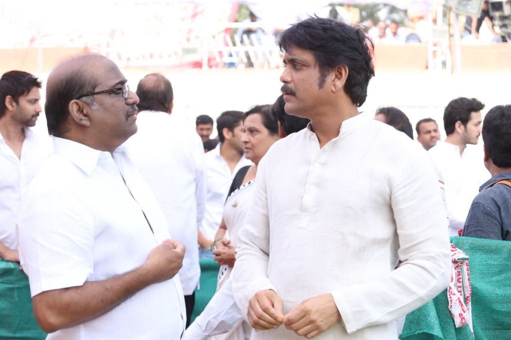 ANR Condolences Photos 09 - 99 / 440 photos