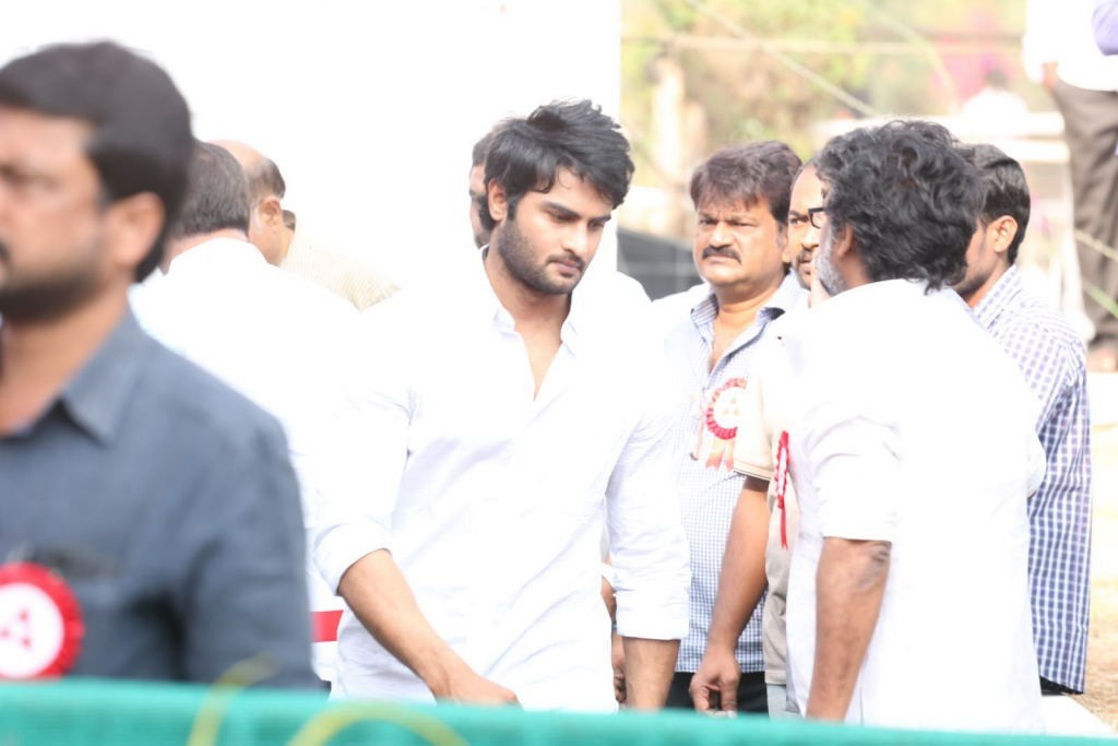 ANR Condolences Photos 09 - 110 / 440 photos