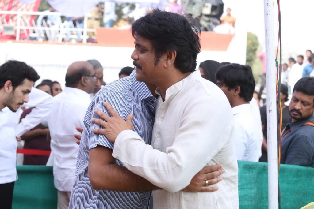 ANR Condolences Photos 09 - 115 / 440 photos