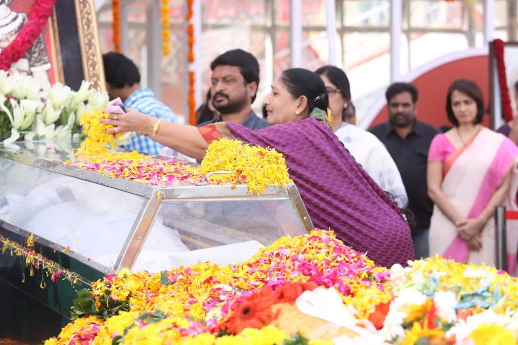 ANR Condolences Photos 09 - 138 / 440 photos