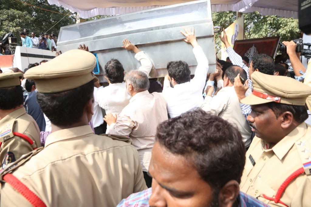 ANR Condolences Photos 09 - 151 / 440 photos