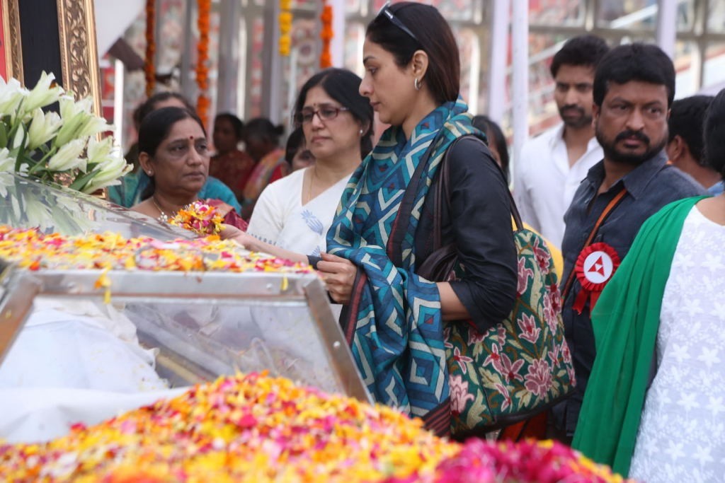 ANR Condolences Photos 09 - 155 / 440 photos