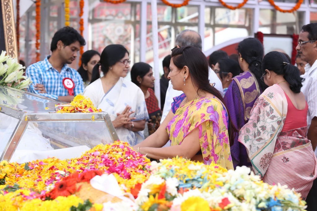 ANR Condolences Photos 09 - 167 / 440 photos