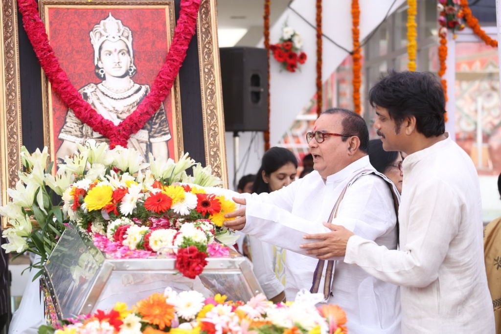 ANR Condolences Photos 09 - 206 / 440 photos