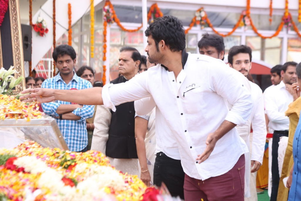 ANR Condolences Photos 09 - 235 / 440 photos