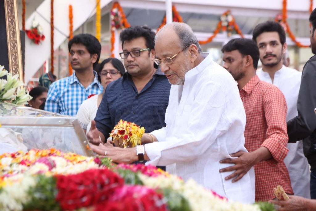 ANR Condolences Photos 09 - 262 / 440 photos