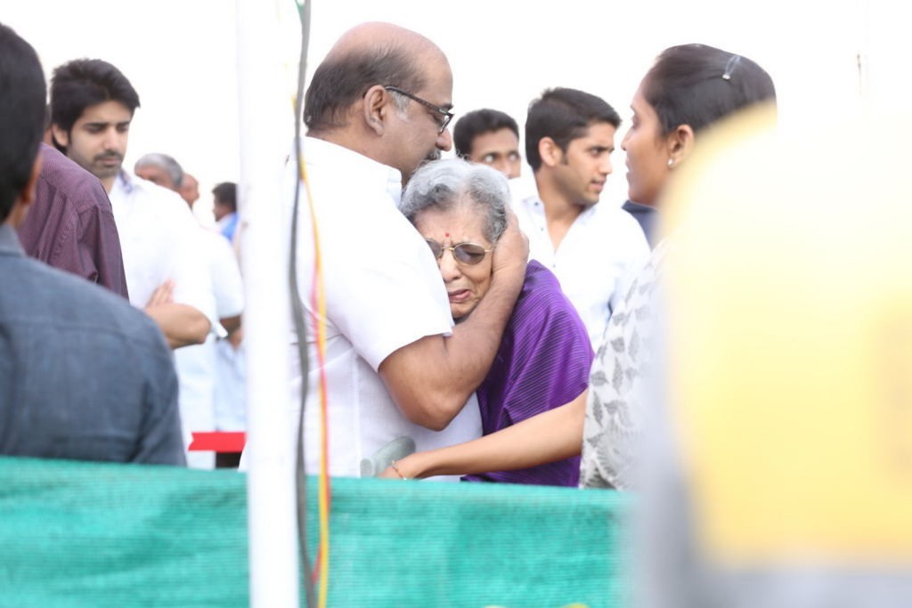 ANR Condolences Photos 09 - 325 / 440 photos