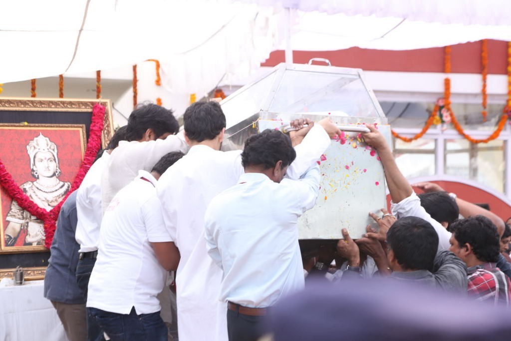 ANR Condolences Photos 09 - 327 / 440 photos