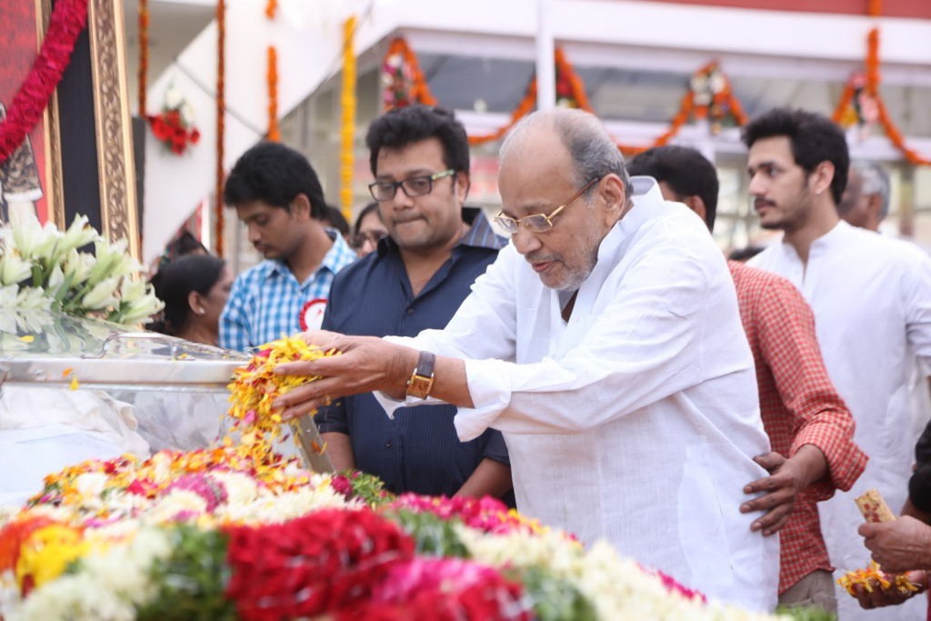 ANR Condolences Photos 09 - 345 / 440 photos