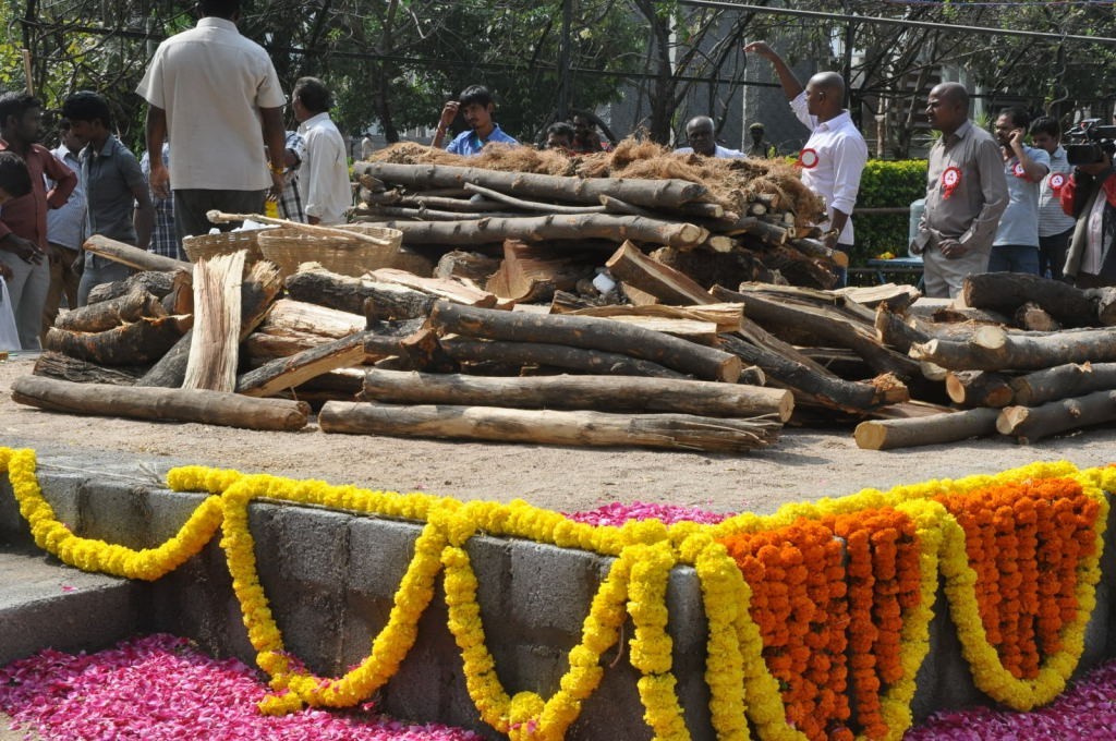 ANR Cremation Photos 02  - 81 / 192 photos