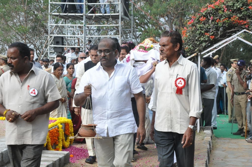 ANR Cremation Photos 02  - 132 / 192 photos