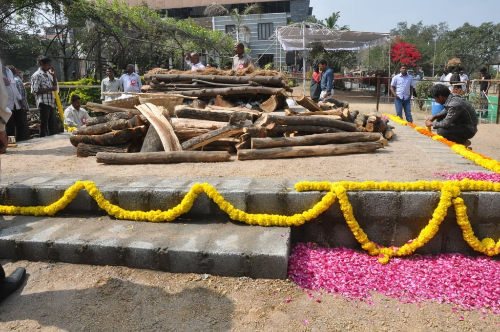 ANR Cremation Photos 02  - 156 / 192 photos