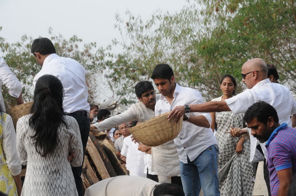 ANR Cremation Photos 02  - 174 / 192 photos