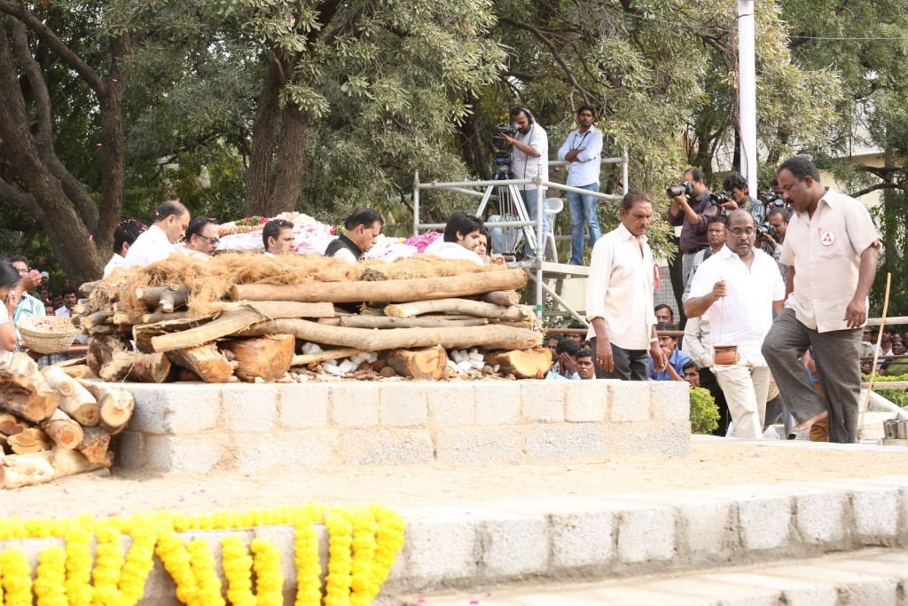 ANR Cremation Photos 01  - 18 / 493 photos