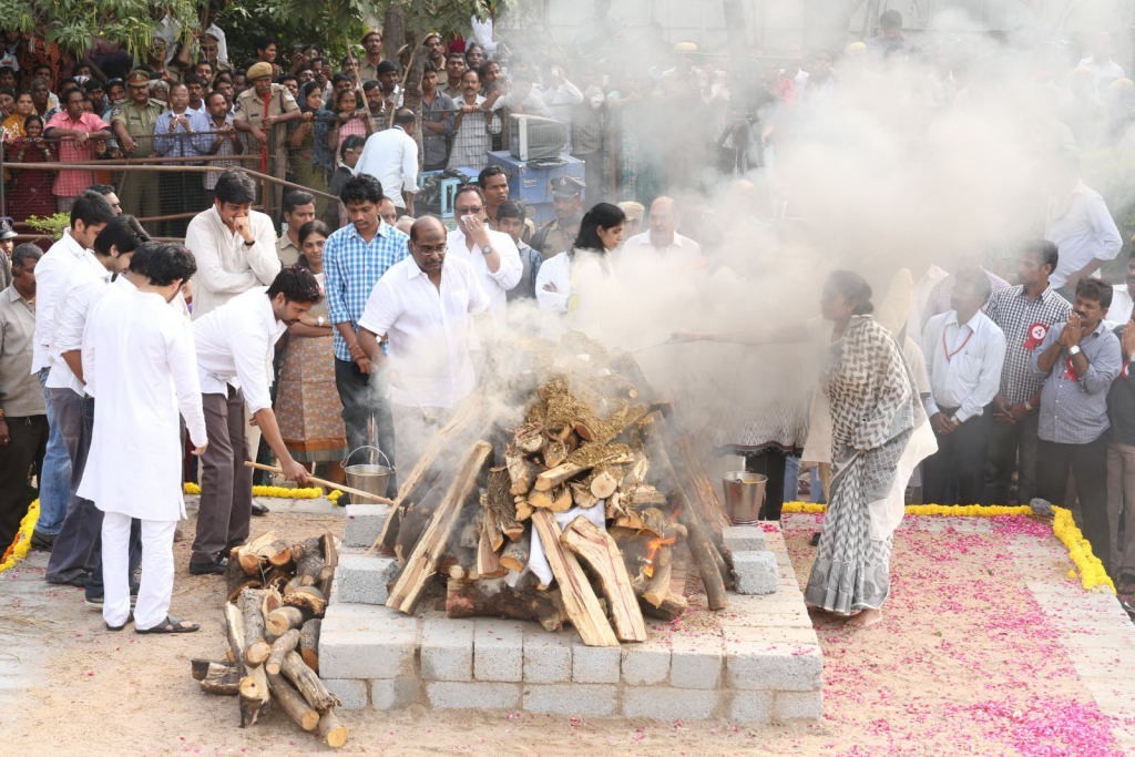 ANR Cremation Photos 01  - 25 / 493 photos