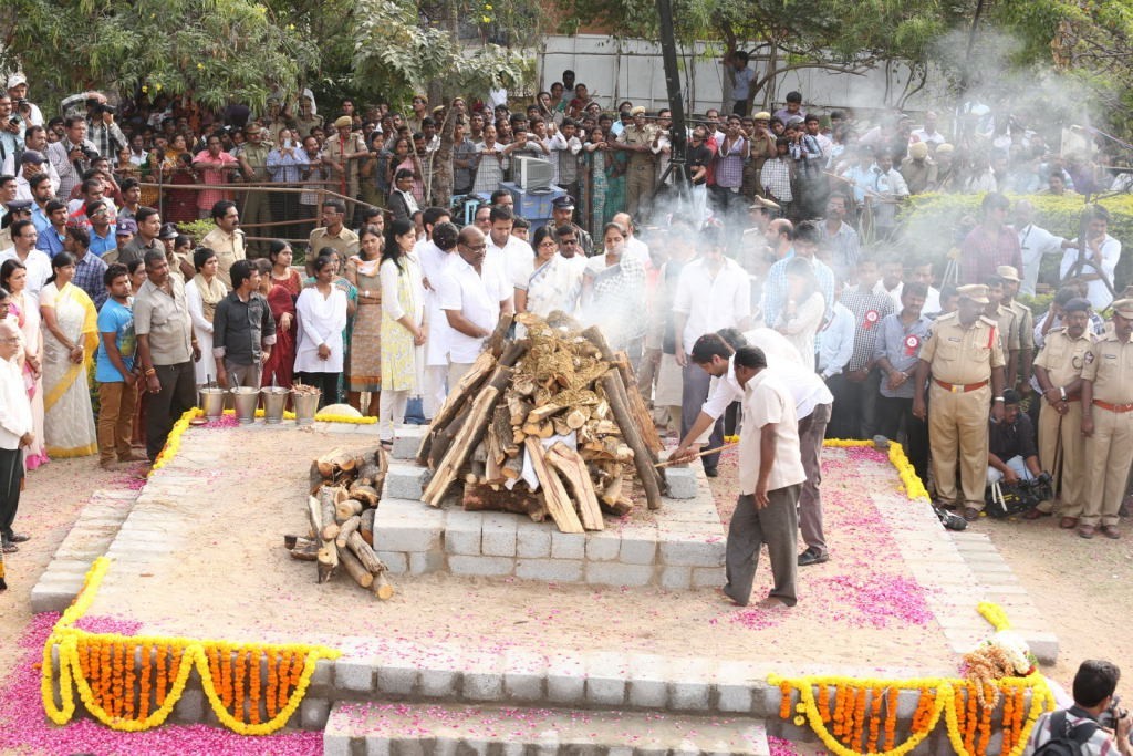 ANR Cremation Photos 01  - 257 / 493 photos