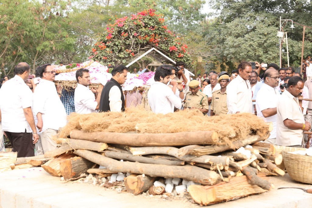 ANR Cremation Photos 01  - 272 / 493 photos