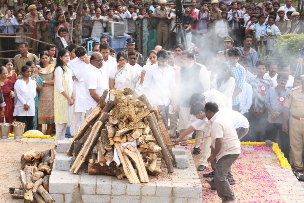 ANR Cremation Photos 01  - 276 / 493 photos